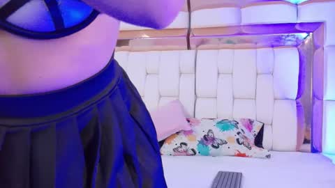 Kendall online show from February 24, 12:25 pm