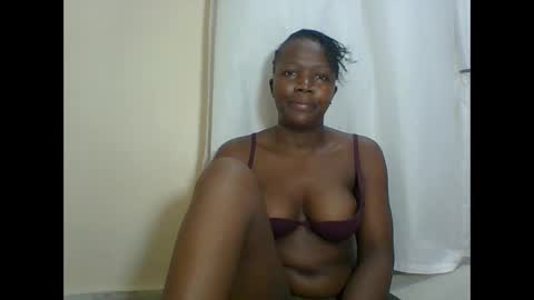 Snapshot of sexysleeky chatting on February 18, 7:30 pm PAULINE online show from February 18, 7:30 pm