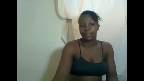 Snapshot of sexysleeky chatting on February 22, 10:18 am PAULINE online show from February 22, 10:18 am