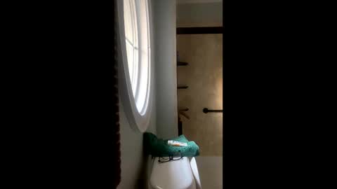 Smooth bi guy online show from February 9, 10:47 pm