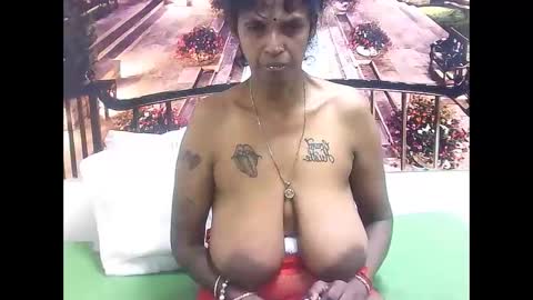 Snapshot of sexyva4u2luv chatting on March 6, 11:20 pm sexyva4u2luv online show from March 6, 11:20 pm