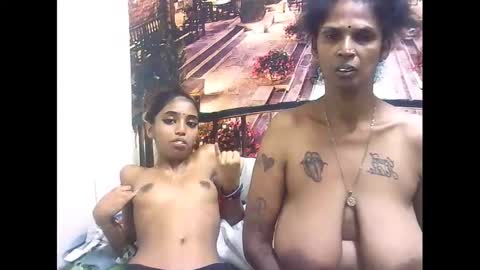 Snapshot of sexyva4u2luv chatting on March 7, 2:01 pm sexyva4u2luv online show from March 7, 2:01 pm