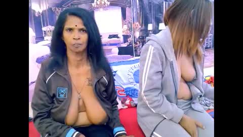 sexyva4u2luv online show from February 20, 6:48 am