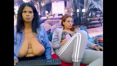 sexyva4u2luv online show from February 28, 9:10 am