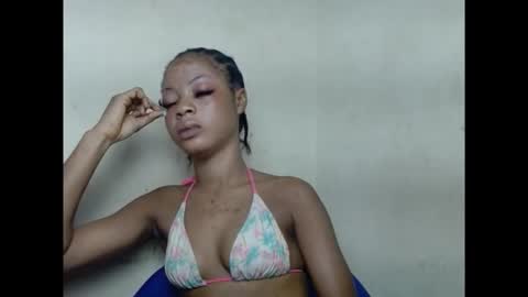 Snapshot of sexyxpeach chatting on September 12, 12:55 am sexyxpeach online show from September 12, 12:55 am