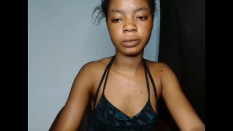 Snapshot of sexyxpeach chatting on October 17, 8:00 pm sexyxpeach online show from October 17, 8:00 pm