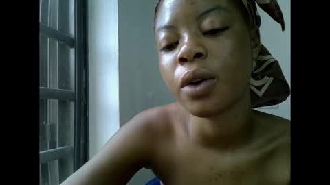 Snapshot of sexyxpeach chatting on December 3, 8:34 am sexyxpeach online show from December 3, 8:34 am