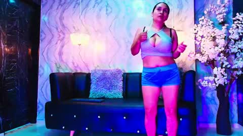 Snapshot of sexyy_madame chatting on December 1, 11:37 am MADAME online show from December 1, 11:37 am