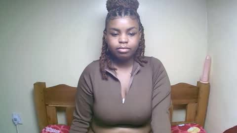 sexyyred_ online show from March 15, 12:55 pm