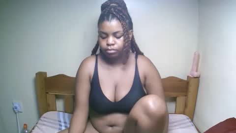 sexyyred_ online show from April 3, 8:56 am