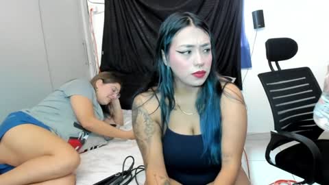 Snapshot of sgmr chatting on February 5, 1:54 pm MiaSergio online show from February 5, 1:54 pm