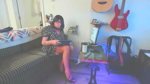 Snapshot of sgteto chatting on March 4, 9:51 am CD Jeanne online show from March 4, 9:51 am