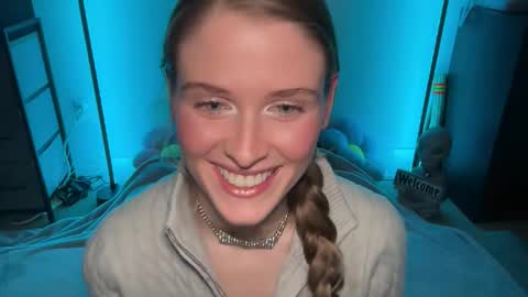 shadebabe online show from January 18, 8:07 am