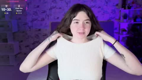 Snapshot of shadednight chatting on November 23, 2:06 pm Im Mary online show from November 23, 2:06 pm