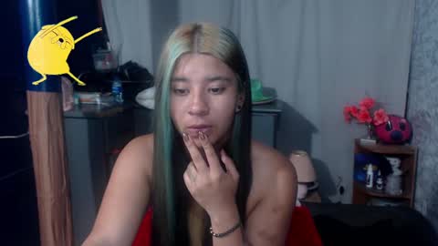 Snapshot of shaden_1 chatting on December 4, 8:56 am Liz online show from December 4, 8:56 am