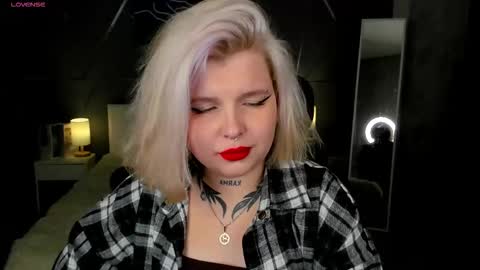 Lana online show from November 8, 8:14 am