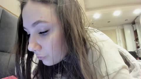 Snapshot of shadow_raffi chatting on March 7, 12:15 am shadow_raffi online show from March 7, 12:15 am