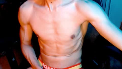 Snapshot of shadowfriend30 chatting on November 16, 7:36 am shadowfriend30 online show from November 16, 7:36 am