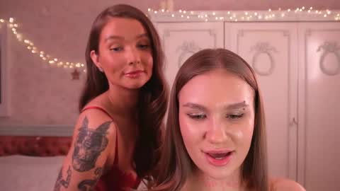 Snapshot of shadowladyyy chatting on January 5, 4:48 pm Sindy and Nancy Next stream 1 December online show from January 5, 4:48 pm