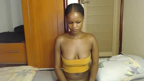 Snapshot of shaky396294 chatting on November 12, 1:39 am shaky xxx online show from November 12, 1:39 am