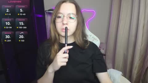 Vivian online show from September 30, 3:17 pm