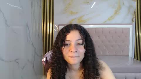 Snapshot of shalon_diaz_sub chatting on January 3, 4:06 pm Shalon online show from January 3, 4:06 pm