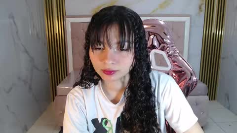 Snapshot of shalon_diaz_sub chatting on February 22, 1:35 pm Shalon online show from February 22, 1:35 pm