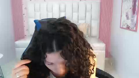 Snapshot of shalon_diaz_sub chatting on September 10, 1:00 pm Shalon online show from September 10, 1:00 pm