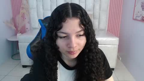 Snapshot of shalon_diaz_sub chatting on October 25, 1:29 pm Shalon online show from October 25, 1:29 pm