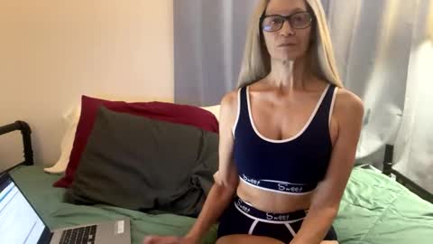 Shaman Woman online show from January 15, 1:54 am