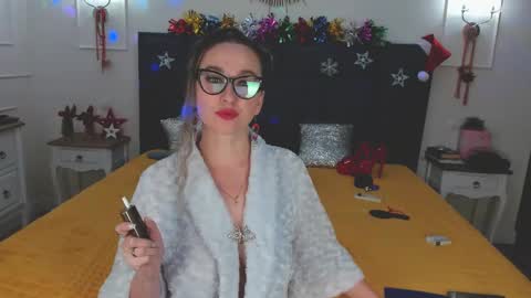 Svetlana ...........help me get 100 reactions before the end of the year Thumb up if you like me I appreciate it and thank you online show from December 26, 3:59 am