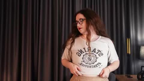 Maya3 online show from October 22, 11:43 am