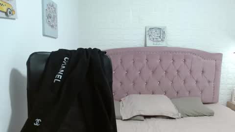 shanelle online show from February 10, 3:24 am