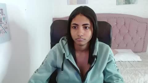 shanelle online show from October 13, 3:06 am