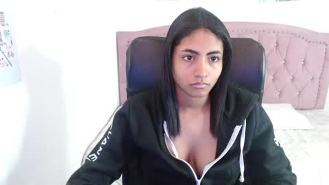 shanelle online show from October 14, 3:18 am