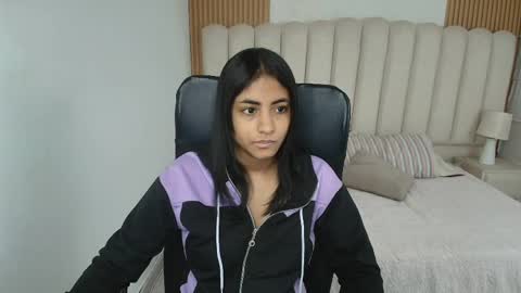 shanelle online show from April 9, 3:06 am