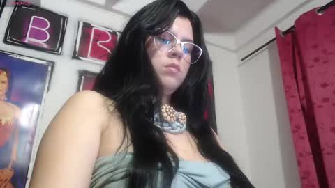 Snapshot of shanellmoore chatting on December 30, 11:28 pm Shanell Moore online show from December 30, 11:28 pm