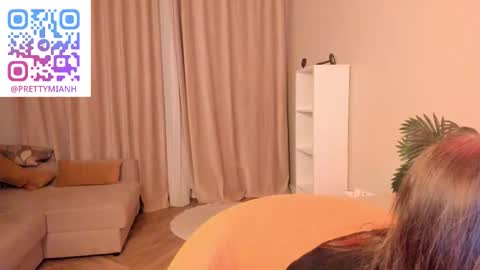 Snapshot of shanellwreath chatting on February 9, 5:17 pm me name is Mia online show from February 9, 5:17 pm