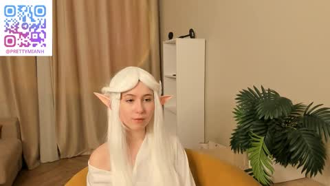 Snapshot of shanellwreath chatting on February 11, 8:47 pm me name is Mia online show from February 11, 8:47 pm