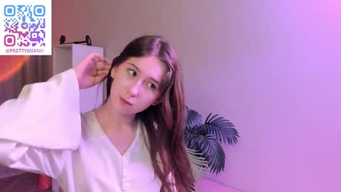 Snapshot of shanellwreath chatting on February 13, 5:42 pm me name is Mia online show from February 13, 5:42 pm