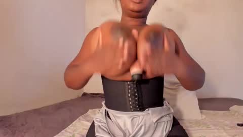 Danna online show from October 11, 12:15 pm