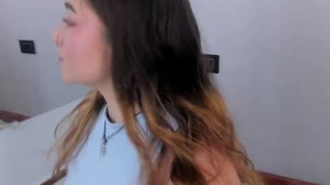 Snapshot of shanntal__ chatting on September 24, 8:01 pm Shanntal online show from September 24, 8:01 pm
