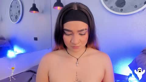 Shanntal  online show from October 23, 7:23 pm