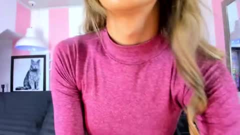 Snapshot of shantal_ferrer3 chatting on December 29, 8:44 am shantal_ferrer3 online show from December 29, 8:44 am