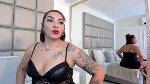 shantalltorres online show from October 10, 11:09 am
