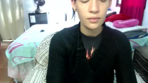 shanyflores5 online show from April 22, 1:12 pm