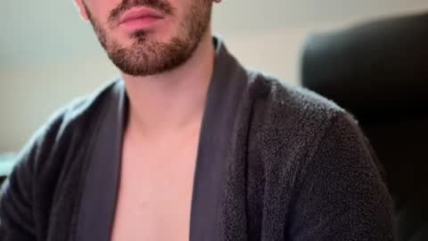 Snapshot of shape80 chatting on December 8, 12:52 pm frenchy boy online show from December 8, 12:52 pm