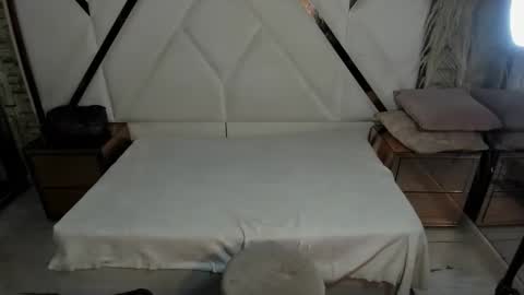 Snapshot of shara_oz chatting on February 14, 3:14 am Shara Oz online show from February 14, 3:14 am