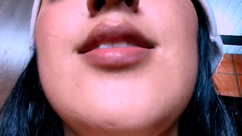 Snapshot of sharain chatting on December 26, 9:47 pm My real name is bella Much Gust online show from December 26, 9:47 pm