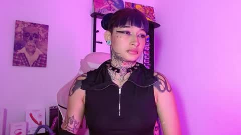 sharaross1 online show from March 22, 4:38 am